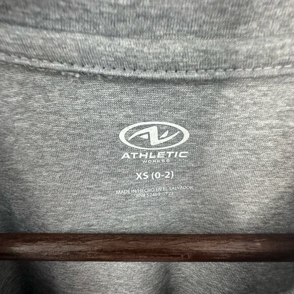 Athletic Works Long Sleeve Active T-Shirt Size XS Quick Dry Performance Wicking - Picture 2 of 2